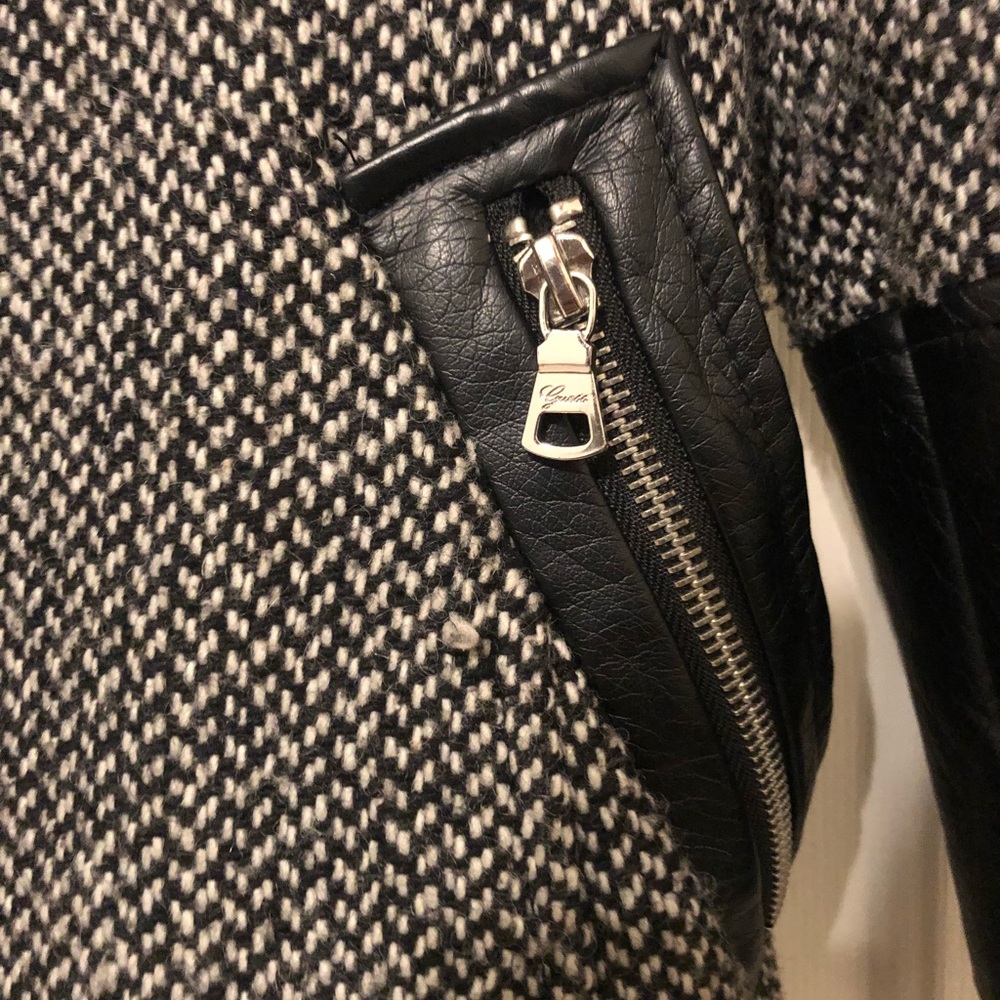 Authentic guess coat - Picture 3 of 5